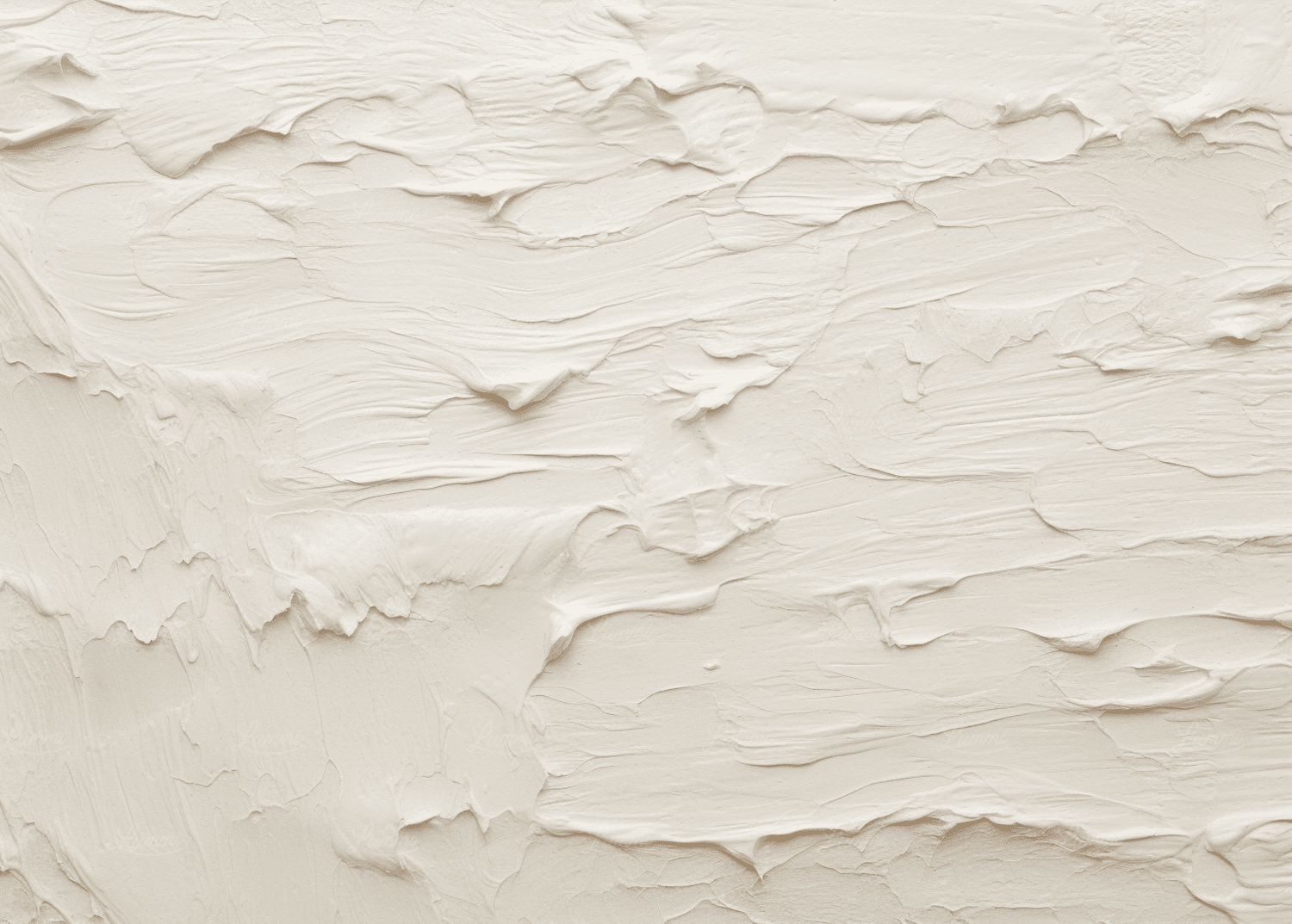 Hand-trowelled lime plaster with soft, creamy layers